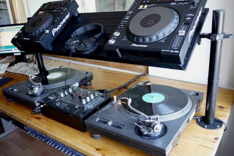 Building A Dj Stand For Your Decks Ikea Hackers Has Your Back