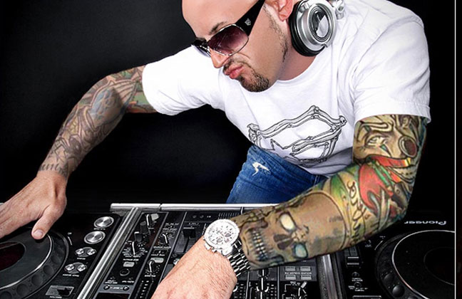 DJ Pose