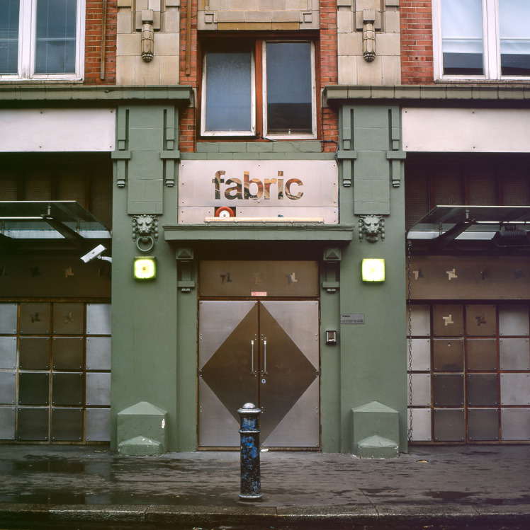 AT65PT Exterior view of Fabric Nightclub in Smithfields London England UK KATHY DEWITT. Image shot 11/2007. Exact date unknown.